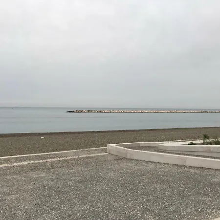 アパート Lory's *